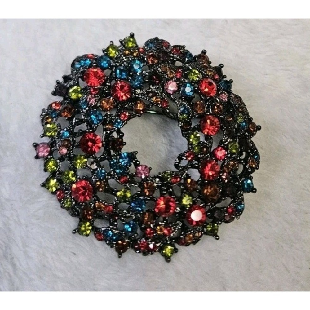 Vintage Gun Metal Wreath Brooch Multi Color Rhinestone Dark Metallic Pin 2in